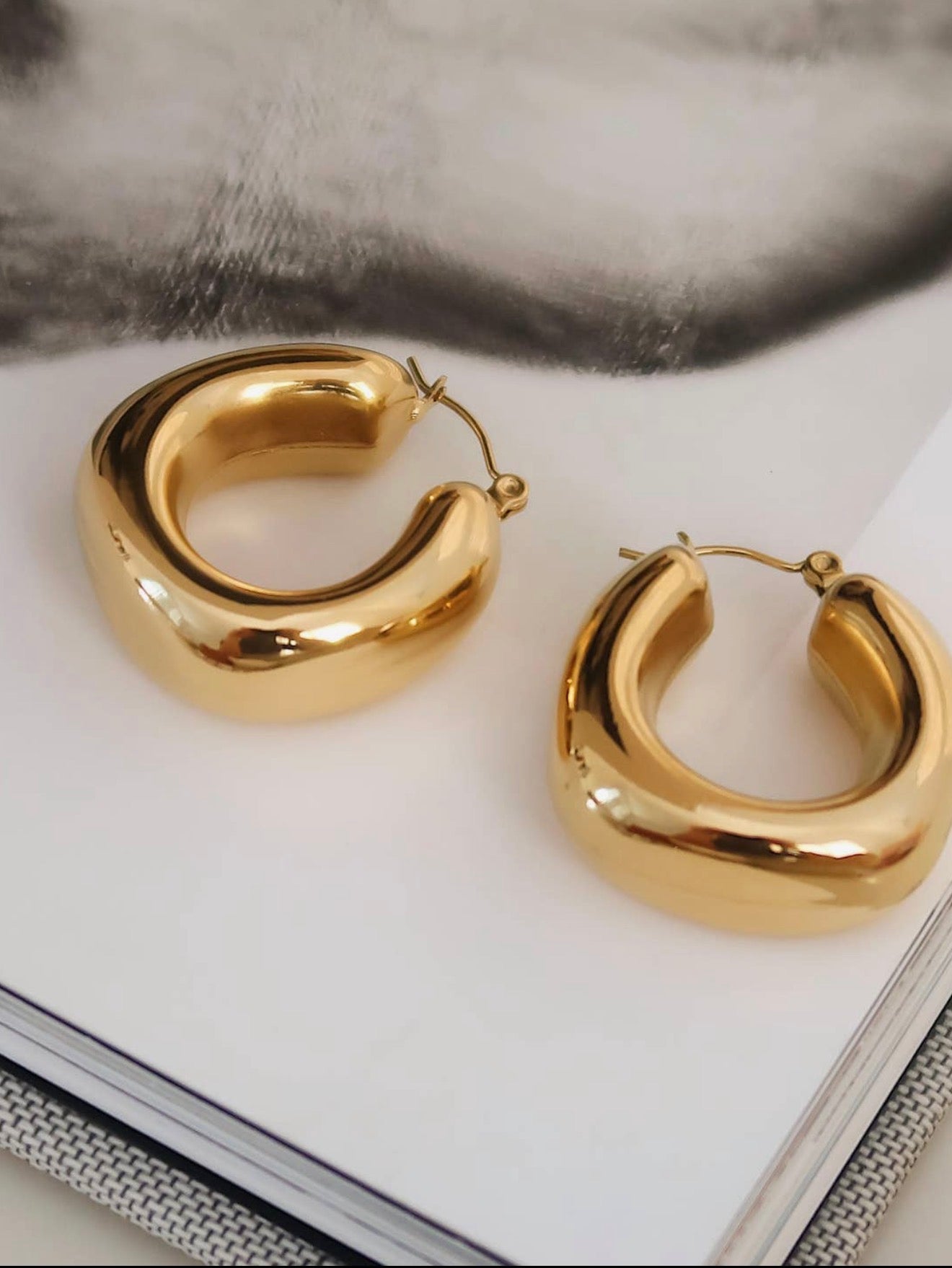 Hunter Hoops-Gold