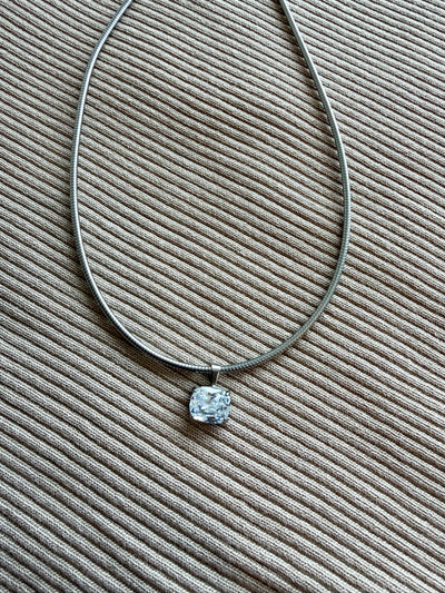 Ally Necklace