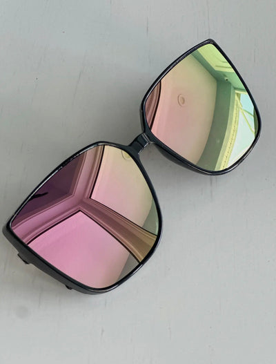 Cleo Cat Eye Suglasses