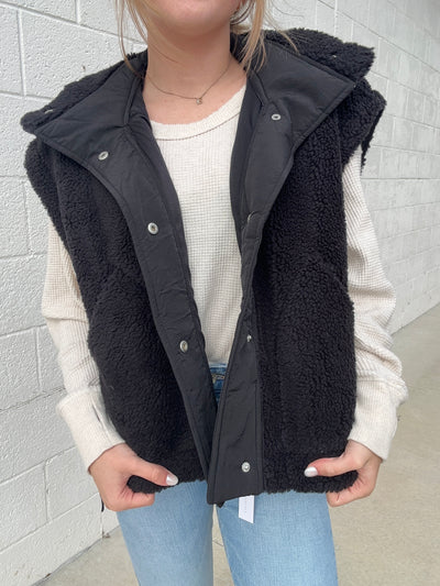 Black Sherpa Vest